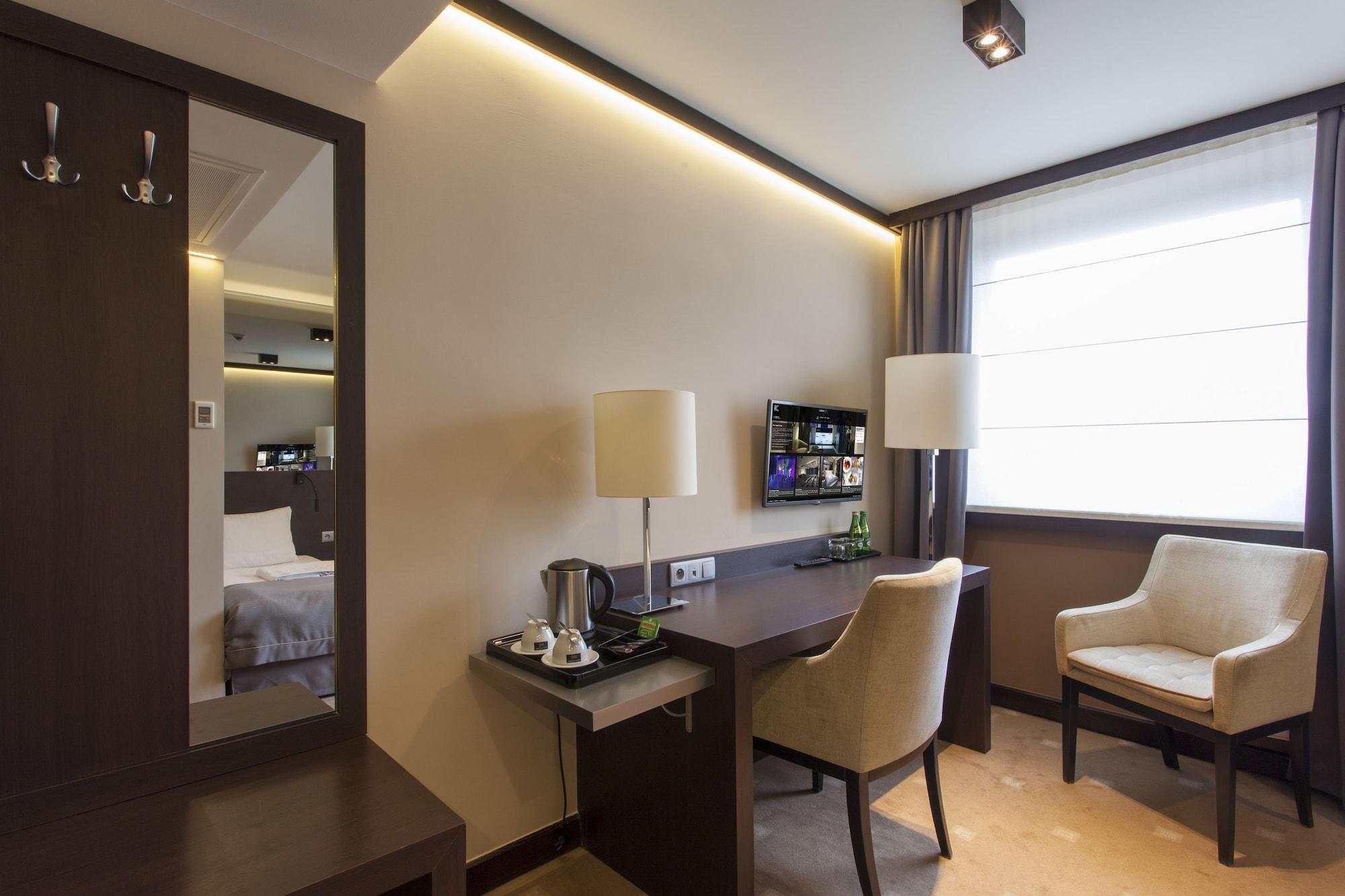 Ilonn Hotel Poznań Esterno foto